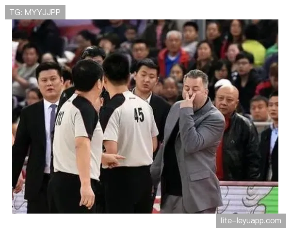 人墙规则详解：裁判判罚标准与犯规界定关键点
